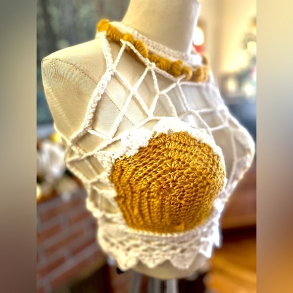 YELLOW AND WHITE CROCHETED FESTIVAL TOP - Picture 8 of 11